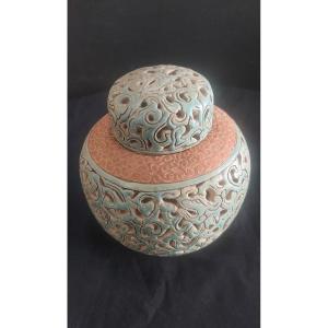 Vietnamese "vase-lamp".