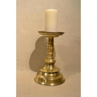 Pique Candle Bronze, Seventeenth