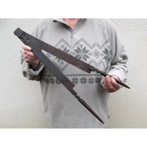18th Century Wrought Iron Stonemason's Compass.