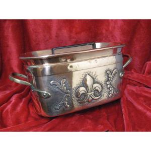 18th Century Copper Braising Pan. Coat Of Arms. Fleur-de-lys. Crown.