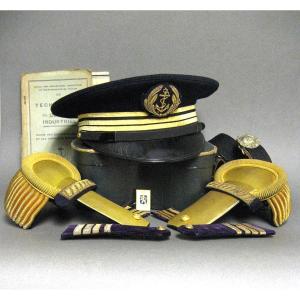 Set Of A Senior Officer Of The French Navy From The Second World War Of 39/45.
