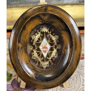 Paperolle Oval Reliquary - 19th Century