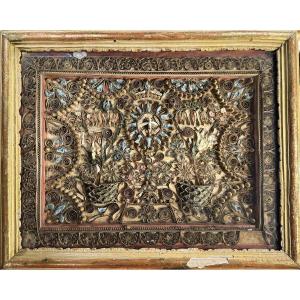 Large Paperolles Reliquary – 18th Century 
