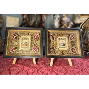 Pair Of Reliquaries Paperolles With Engravings Of Saints Adelaide And Victoire - 19th Century