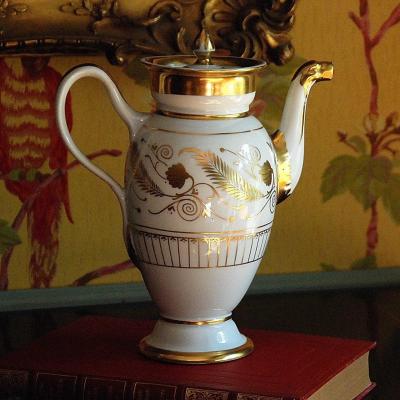 Porcelain And Gold Coffee Maker Or Jug. Early XIXth