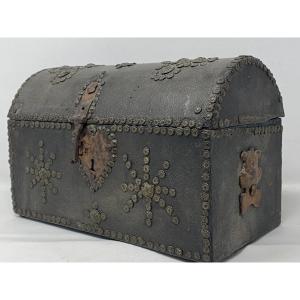 Domed Lid Box & XVII Th Century