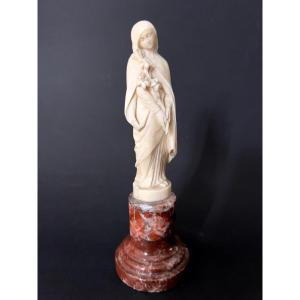 Statuette in ivory – virgin with lilies – signeda. goothals – late 19th / early 20th -flanders