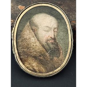 Oval Religious Miniature Depicting A Capuchin Monk In Prayer, 18th Century 