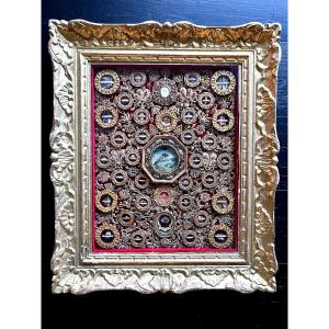 Important Reliquary Frame With Paper Filigree – 35 Relics – 19th-century Convent Work