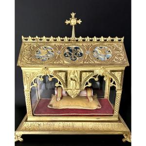 Neo-gothic Reliquary Shrine In Gilt Bronze Containing A Reliquary Tube Ex Ossibus – 19th Century 