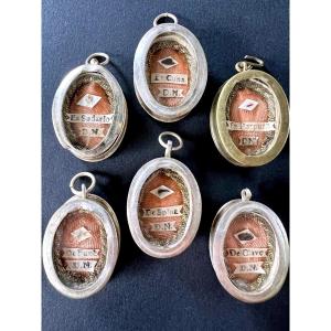 Set Of 6 Oval Reliquaries – Relics Of The Passion Of Christ – 19th Century – Italy.