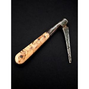Antique Folding Knife With Engraved Bone Handle - 18th Century