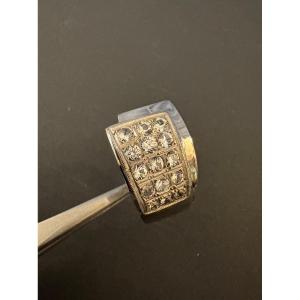 800/1000th Silver And White Stone Tank Ring