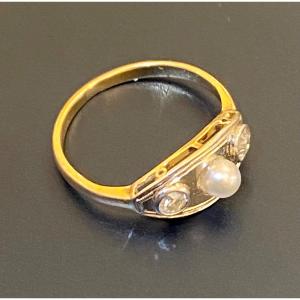Old Art Deco Ring In Gold, Pearl And Diamonds.