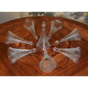8 Flutes Or Cornet Glasses Without Stems, Called Trinquette Or Diamond-tipped Bottomless Glasses
