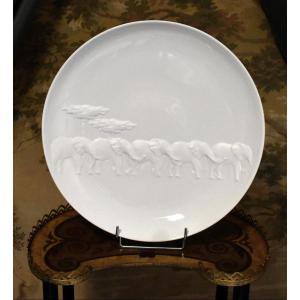 Raynaud Limoges, Decorative Dish, Kenya Model, White Biscuit Elephants, Ivory Porcelain