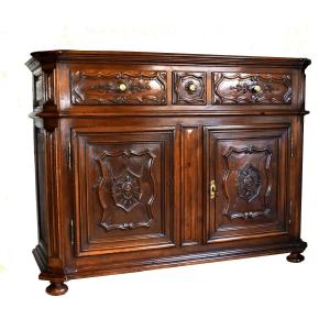 Large Low Walnut Buffet At Seat Height, 18th Century , Piémont, Italie.