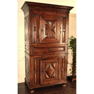 Standing Man Louis XIII, Two-part Walnut Cabinet, Double Body, Late 17th/early 18th Century 