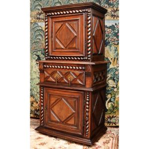 Louis XIII Standing Man, 2-body Walnut Cabinet With Diminutive, Twisted Columns, 17th Century