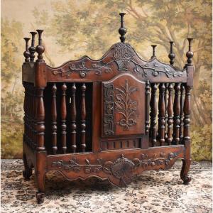 Panetière Provençale In Walnut 18th Century, Provençal Furniture