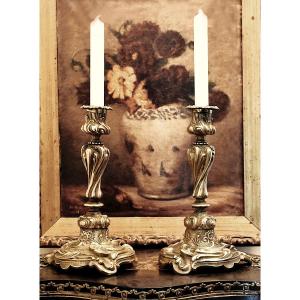 Pair De Bougeoirs, Chandeliers Rocaille , Candelabres En Bronze De Style Louis XV