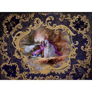 Important Plate In Polychrome Porcelain Decor Galante Scene, Kiln Blue And Gold Paste.