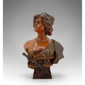 Terracotta Bust Of Judith By Ricardo Aurilli, Circa 1900-1910