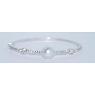 Diamond And Pearl Bracelet