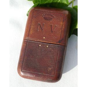 Necessaire De Voyage En Cuir , Couronne De Comte , Blason XIXe , Commoy Lyon , Peigne Napoleon III Couteau Pliant