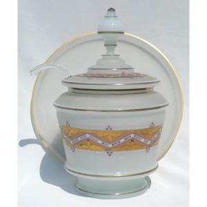 Large Complete Punch Bowl In Enamelled Opaline, Napoleon III Style, 19th Century, Neo Gothic, Vase