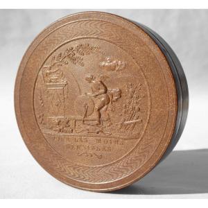 Louis XVI Style Gutta Percha Snuff Box / Snuffbox, Cupid Sharpening His Arrows
