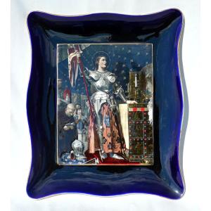 Large Sarreguemines Faience Dish, Joan Of Arc After Ingres, Coronation Of King Charles VII