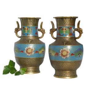 Pair Of Japanese Cloisonné Bronze Vases, Asia, 20th Century, Enamels, 1900