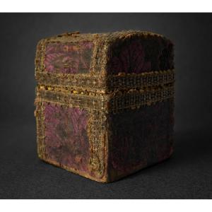 Louis XV Period Jewelry Box/ring, Wood Covered In Brocaded Silk, Case, 18th Century, 1750