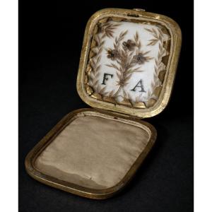 Object Of Curiosity, Reliquary, 19th Century Hair Embroidery, Mother-of-pearl, Napoleon III Jewelry Case