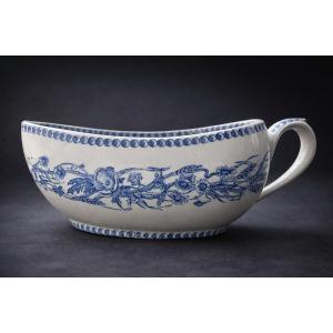 Bourdaloue, Napoleon III Era, Creil & Montereau, Bindweed Decor, 19th Century, Chamber Pot, Woman
