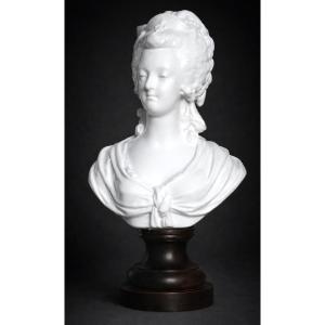 Bust Of Queen Marie Antoinette Of France, White Porcelain, 19th Century, Royalist Souvenir