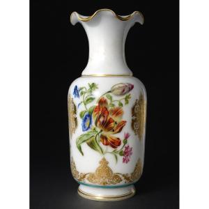 Large Baccarat Opaline Vase, Floral Decoration, Napoleon III Period, 19th Century, Bouquets 