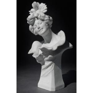 Natural Biscuit Porcelain Bust, Young Woman In Art Nouveau Style, Circa 1900, 19th Century, Signed