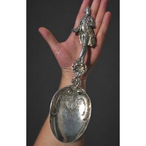Large Piece In Solid Silver XIXth , Portrait Of Louis XVI , Historical Souvenir , Ladle