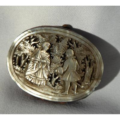 Coin Purse, Reticule Engraved Nacre, Epoch 1880, Marquise, Napoleon III Case Nineteenth