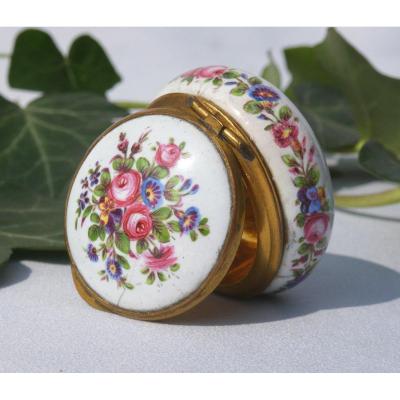 Pill Box Napoleon III Enamel Decor Flowers French Work Nineteenth Century Enamel