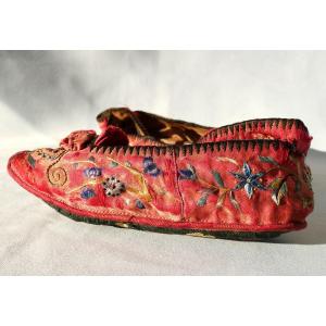 Pair Of Children's Shoes, Chinese Shoes Late Nineteenth Time, Embroidered Silk China Asia