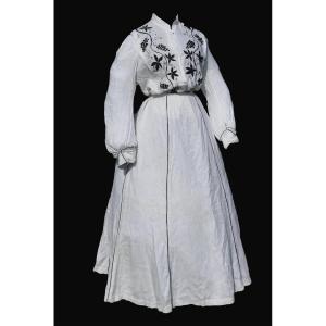 Belle Epoque Dress In Embroidered Linen, Summer Costume / Seaside 1900 Nineteenth Art Nouveau Sport Tennis