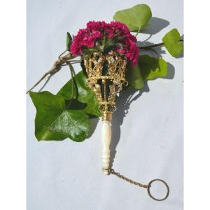 Napoleon III Ball Bouquet Holder, Enameled Pomponne Mother-of-pearl Handle, Nineteenth Nancy Jewel