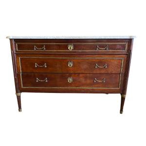 Louis XVI Period Chest Of Drawers In Cuban Mahogany, Without Visible Crosspieces