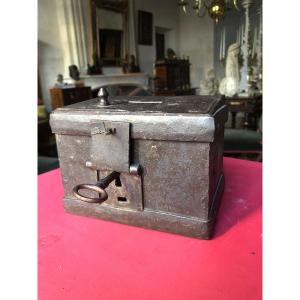 Messenger Box, 16th Century.