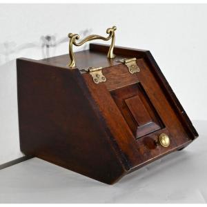 Small Charcoal Reserve In Solid Oak, England - 1900