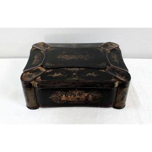 Travel Box With Japanese Decor, Napoleon III Period - Mid-19th Century