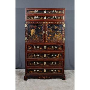 Chinese Cabinet In Lacquered And Painted Wood – Early 20th Century